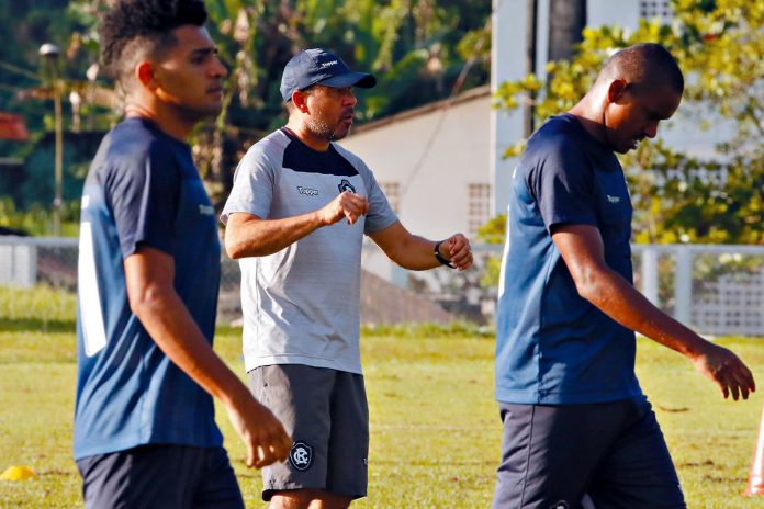 Nininho, Artur Oliveira e Isac