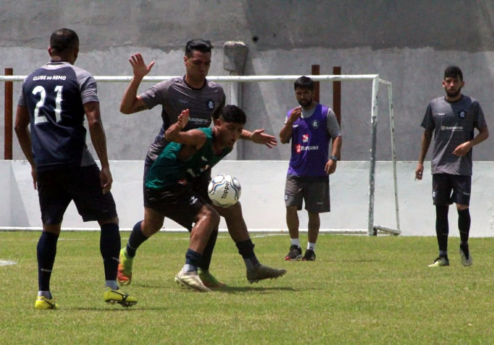 Jogadores remistas realizam atividade física