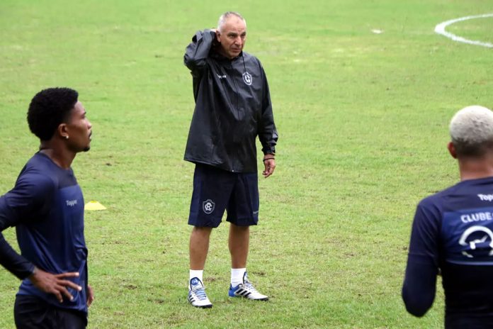 Mário Sérgio, Márcio Fernandes e Victor Luiz