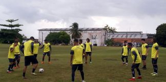 Jogadores remistas realizam atividade física