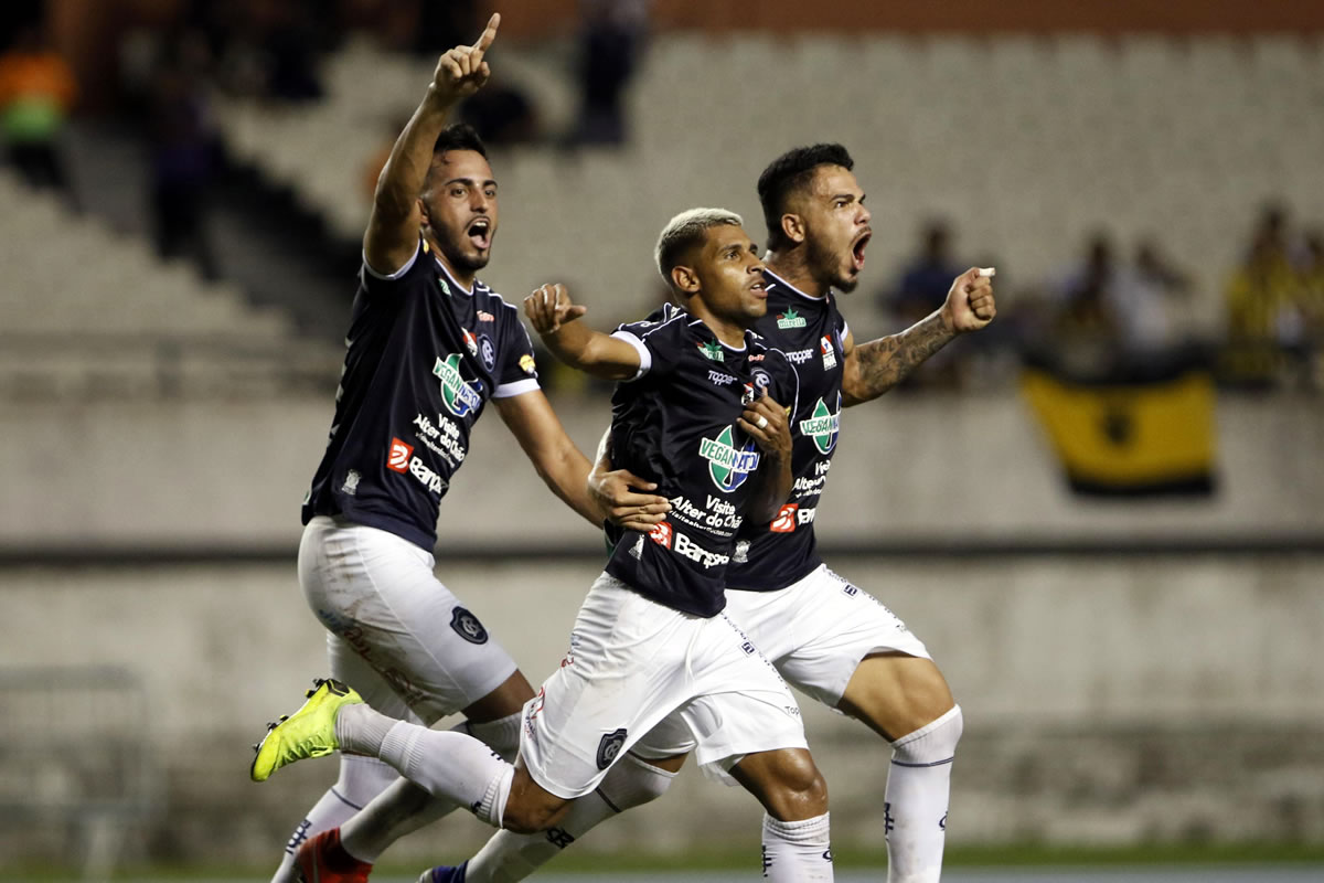 Remo 2x1 Volta Redonda-RJ (Marcão, Gustavo Ramos e Fredson)