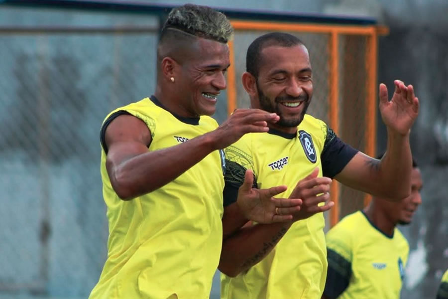 Alex Sandro e Ramires