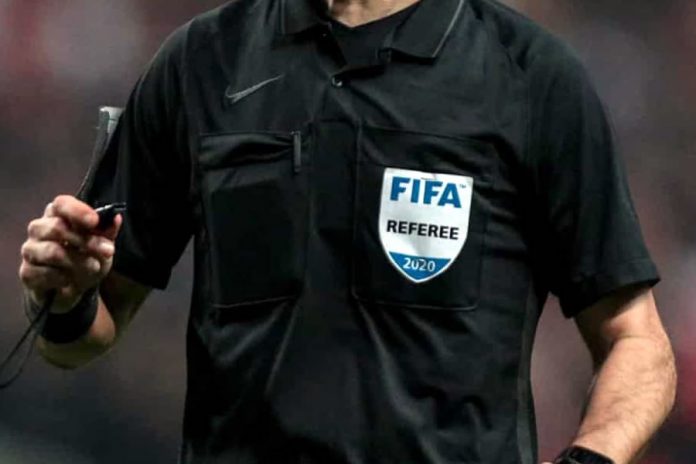 Arbitragem FIFA