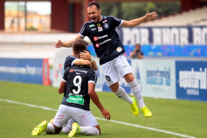 Independente 1x2 Remo (Douglas Packer, Jackson e Ronaell)