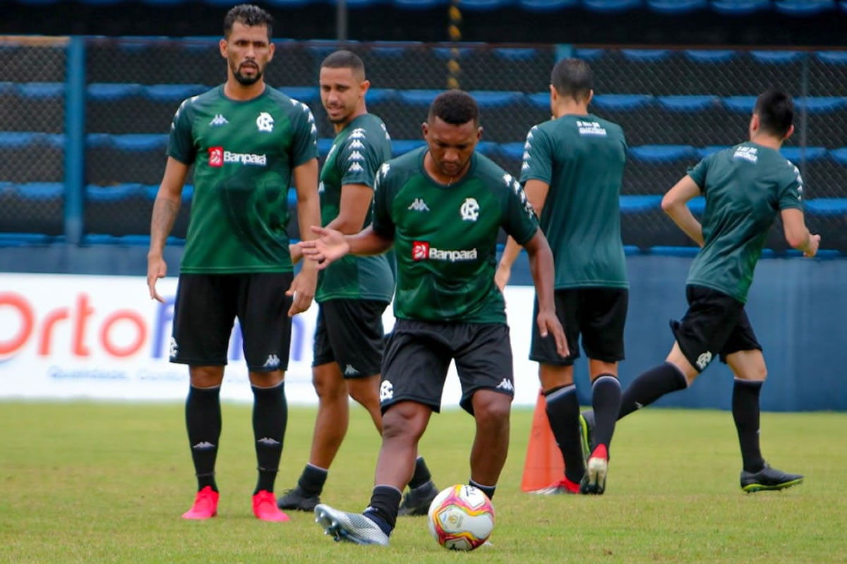 Marlon, Ricardo Luz, Eron, Lucas Siqueira e Gustavo Hebling