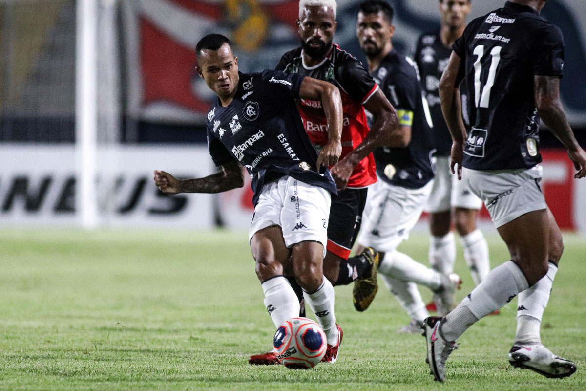 Remo 4×1 Gavião Kyikatejê (Anderson Uchôa)