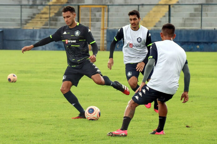 Renan Gorne, Lucas Siqueira e Wallace