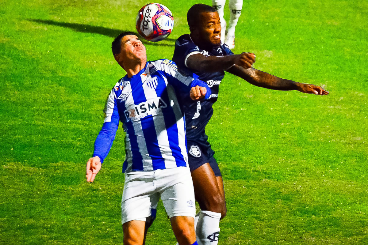 Avaí-SC 1×0 Remo (Victor Andrade)