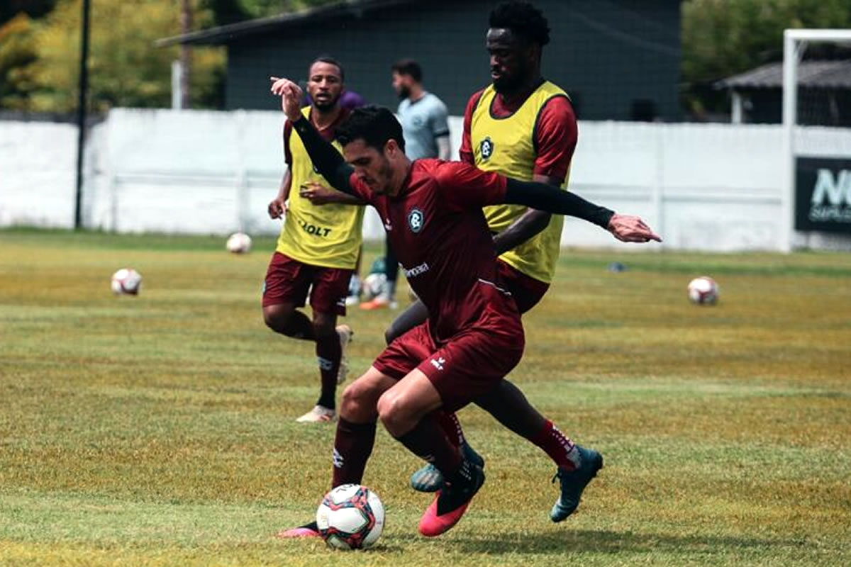 Arthur, Lucas Siqueira e Jefferson