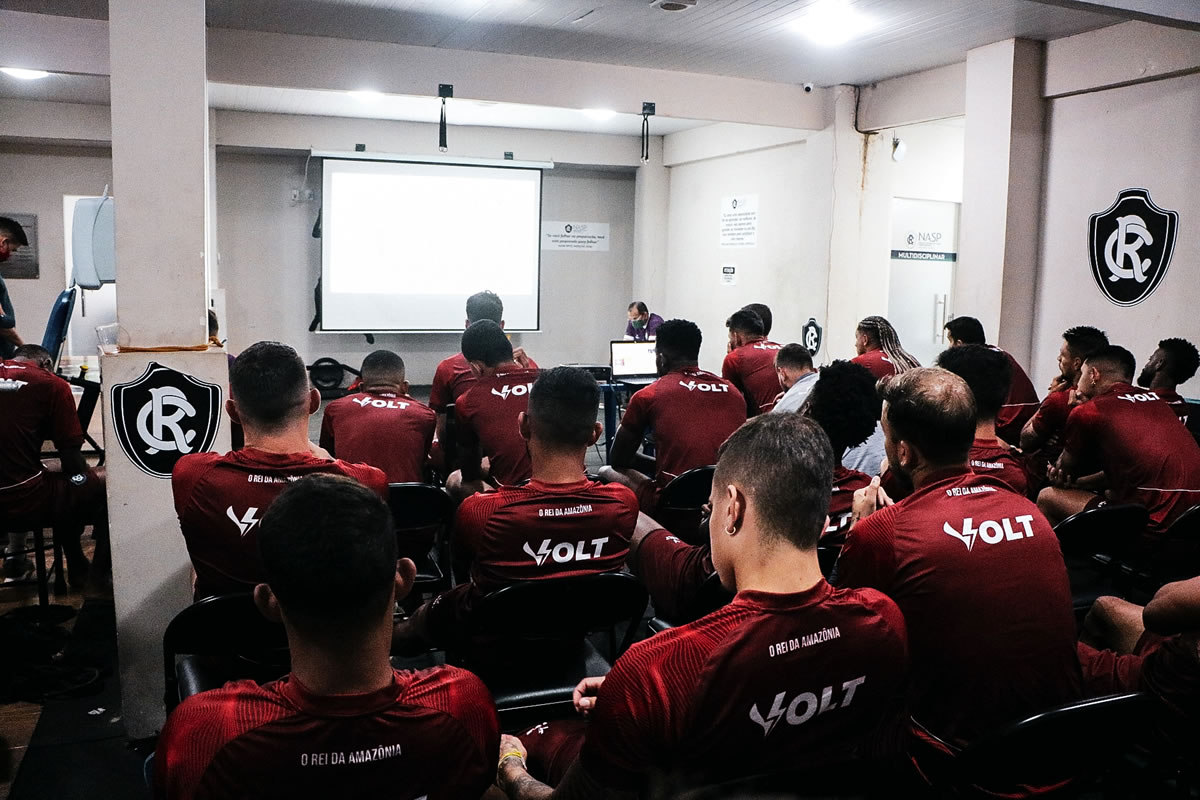 Jogadores do Remo assistem palestra virtual sobre o VAR