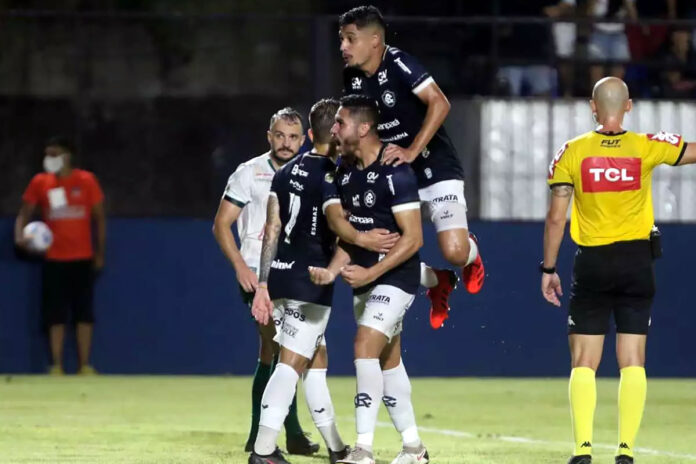 Remo 3×0 Manaus-AM (Matheus Oliveira, Neto Pessoa e Neto Moura)