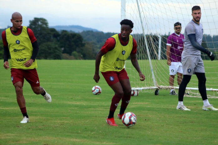 Wellington Silva, Jefferson e Rodrigo Josviaki