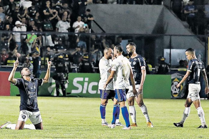 Remo 2×1 Cruzeiro-MG (Daniel Felipe, Marlon e Anderson Uchôa)