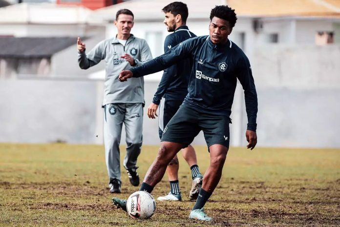 Gerson Gusmão, Rodrigo Pimpão e Fernandinho