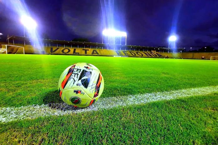 Estádio Raulino de Oliveira (Volta Redonda-RJ)