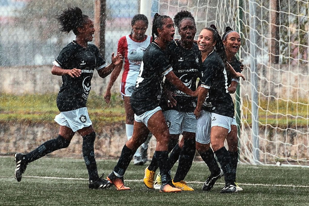 Futebol feminino - Terra