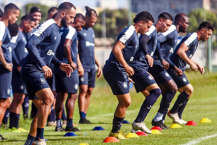 Jogadores remistas realizam atividade física – Foto: Samara Miranda (Clube do Remo)