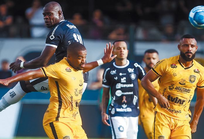 Remo 1×2 Amazonas-AM (Diego Ivo e Anderson Uchôa) – Foto: Cláudio Pinheiro (O Liberal)