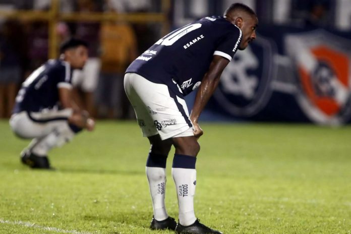 Remo 1×2 Amazonas-AM (Muriqui) – Foto: Cláudio Pinheiro (O Liberal)