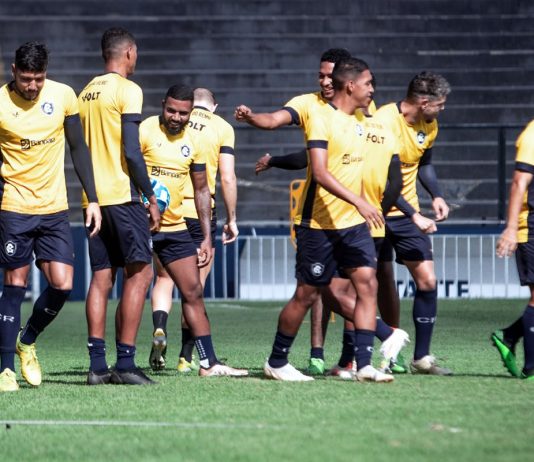 Jogadores remistas realizam atividade física – Foto: Samara Miranda (Clube do Remo)