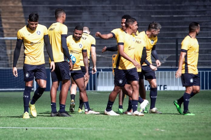 Jogadores remistas realizam atividade física – Foto: Samara Miranda (Clube do Remo)