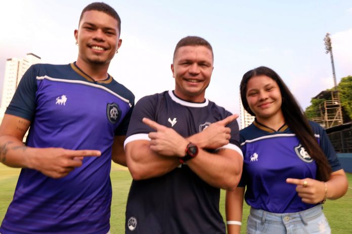 Lucas Marreiros, Rodrigo Broa e Giovanna – Foto: Cristino Martins (O Liberal)