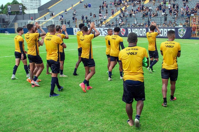 Jogadores remistas realizam atividade física – Foto: Samara Miranda (Clube do Remo)