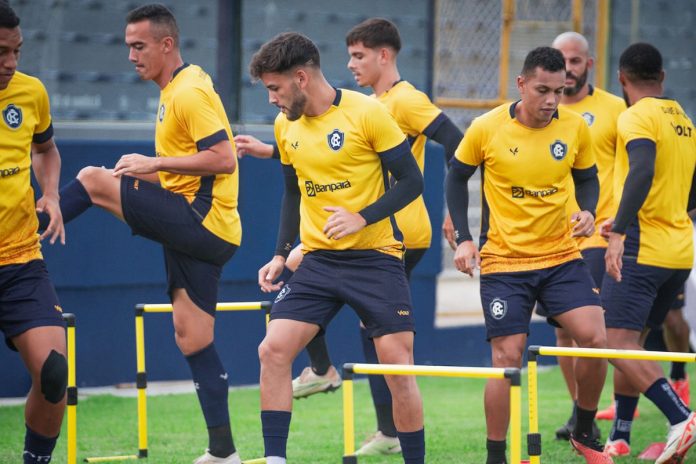 Jogadores remistas realizam atividade física – Foto: Samara Miranda (Clube do Remo)