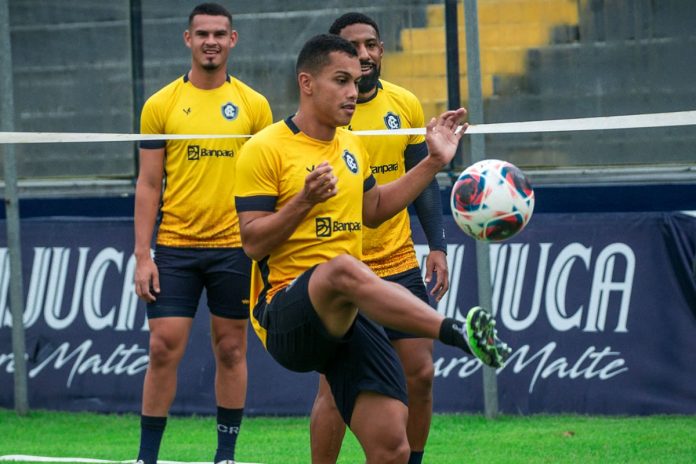 Jonilson, Vidal e Echaporã – Foto: Samara Miranda (Clube do Remo)