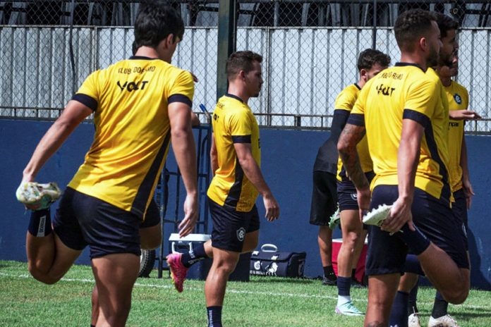 Jogadores remistas realizam atividade física – Foto: Samara Miranda (Clube do Remo)