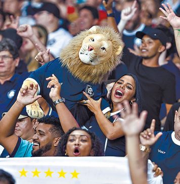 Presença do Remo na Série A atrai excursões de torcedores de outros Estados Fenômeno Azul no Mangueirão – Foto: Cristino Martins (O Liberal)