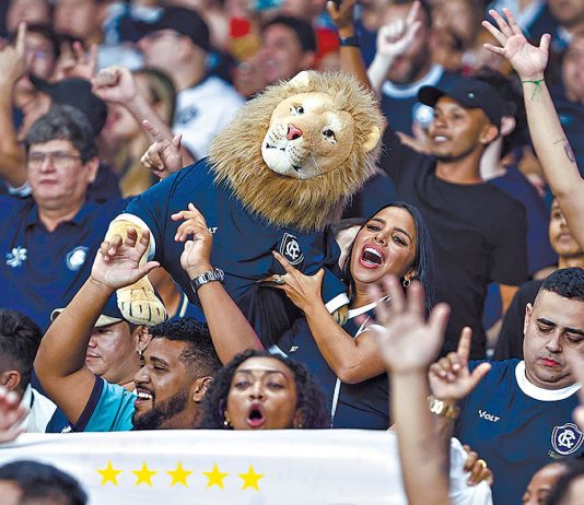 Fenômeno Azul no Mangueirão – Foto: Cristino Martins (O Liberal)