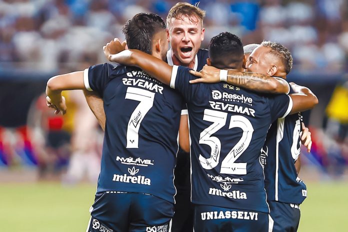 Paysandu 2×3 Remo (Giovanni Pavani, Klaus, Pedro Rocha, Jaderson e Janderson) – Foto: Cristino Martins (O Liberal) Paysandu 2×3 Remo (Giovanni Pavani, Klaus, Pedro Rocha, Jaderson e Janderson) – Foto: Cristino Martins (O Liberal)