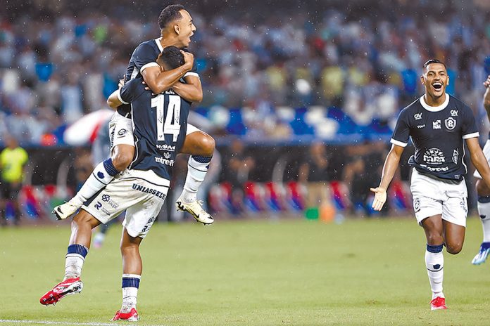 Remo 0×1 Paysandu, nos pênaltis: 6×5 (Ivan Alvariño, Dodô e Pedro Rocha) – Foto: Wagner Santana (O Liberal) Remo 0×1 Paysandu, nos pênaltis: 6×5 (Ivan Alvariño, Dodô e Pedro Rocha) – Foto: Wagner Santana (O Liberal)
