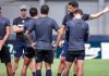 António Oliveira orienta os jogadores durante o treino – Foto: Samara Miranda (Clube do Remo)