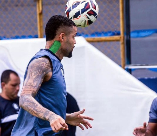 Maxwell e Jaderson – Foto: Samara Miranda (Clube do Remo)