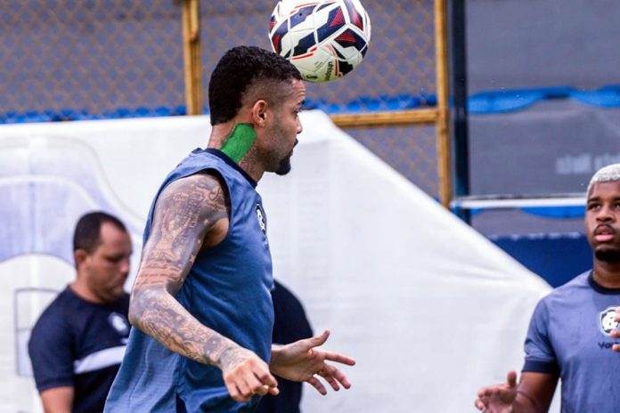Maxwell e Jaderson – Foto: Samara Miranda (Clube do Remo)