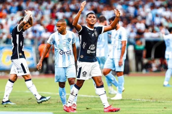Remo 0×1 Paysandu, nos pênaltis: 6×5 (Felipe Vizeu e Pedro Rocha) – Foto: Wagner Santana (O Liberal) Remo 0×1 Paysandu, nos pênaltis: 6×5 (Felipe Vizeu e Pedro Rocha) – Foto: Wagner Santana (O Liberal)
