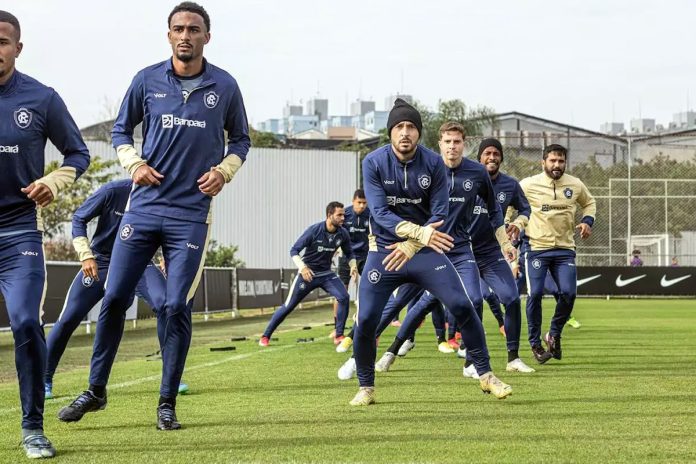 Jogadores remistas realizam atividade física – Foto: Samara Miranda (Clube do Remo)