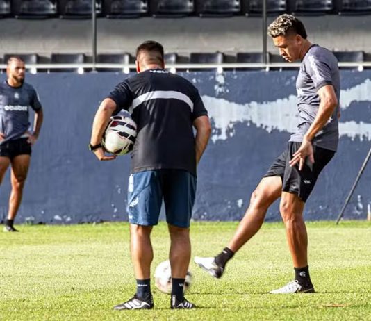 Nathan Santos, António Oliveira e Victor Cantillo – Foto: Samara Miranda (Clube do Remo)