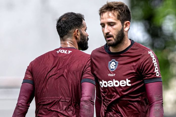Ygor Vinhas e Léo Lang – Foto: Samara Miranda (Clube do Remo)
