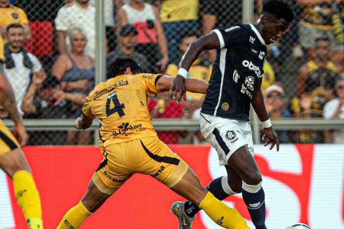 Amazonas-AM 1×3 Remo (João Pedro) – Foto: Raul Martins (Clube do Remo)