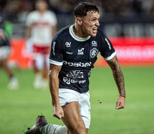 Nico Ferreira diz ter se surpreendido com o Fenômeno Azul e projeta futuro no Remo Remo 4×2 CRB-AL (Nico Ferreira) – Foto: Samara Miranda (Clube do Remo)