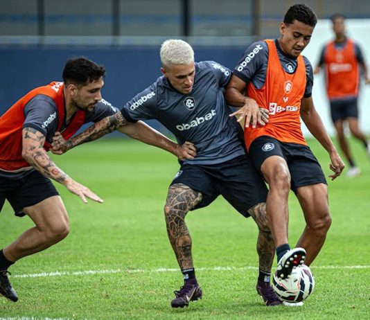 Tassano, Diego Hernandez e Nathan Camargo – Foto: Samara Miranda (Clube do Remo)