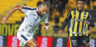 Inconformado com a reserva, lateral-direito Nathan Santos pede para sair do Remo Volta Redonda-RJ 2×1 Remo (Nathan Santos) – Foto: Luis Carlos (Clube do Remo)