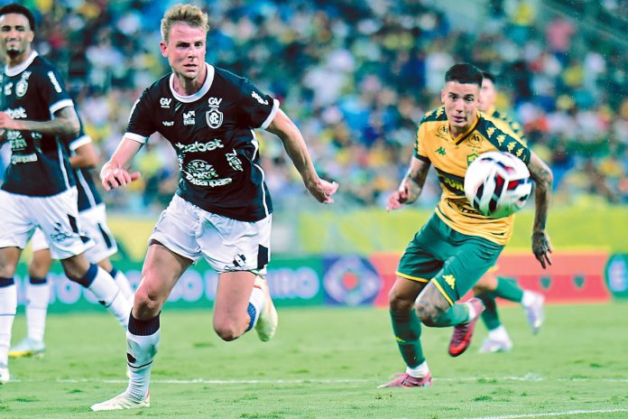 Cuiabá-MT 1×3 Remo (Klaus) – Foto: Francisco Alves Cuiabá-MT 1×3 Remo (Klaus) – Foto: Francisco Alves