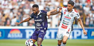 Operário-PR 0×1 Remo (Sávio) – Foto: Giovani Baccin