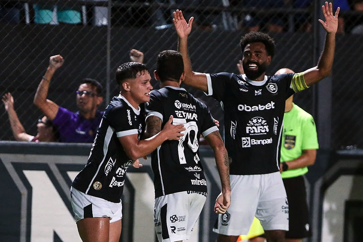 Com casa cheia, Remo vence Athletico-PR e fica 2 pontos abaixo do G4