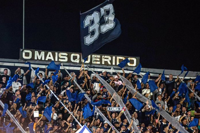 Fenômeno Azul no Baenão – Foto: Samara Miranda (Clube do Remo) Fenômeno Azul no Baenão – Foto: Samara Miranda (Clube do Remo)