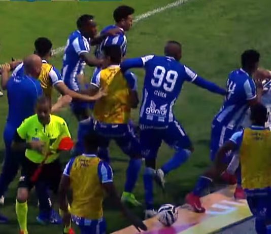 Árbitro alertou jogadores do Remo antes de expulsão contra o Avaí-SC: “Vocês têm outro jogo, eles não” Avaí-SC 3×1 Remo – Foto: Reprodução (ESPN)